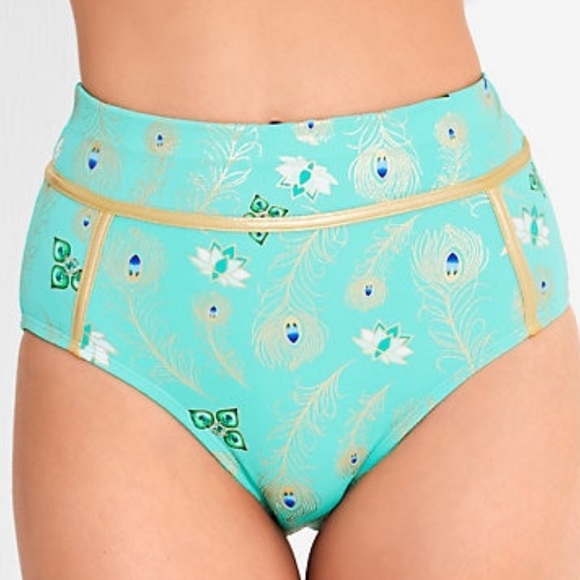 Disney’s Aladdin Jasmine two piece swimsuit - Picture 5 of 6